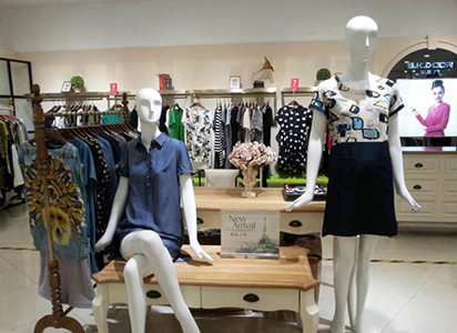 石庫(kù)門風(fēng)情與現(xiàn)代時(shí)尚的完美融合——上海安米服飾品牌解析